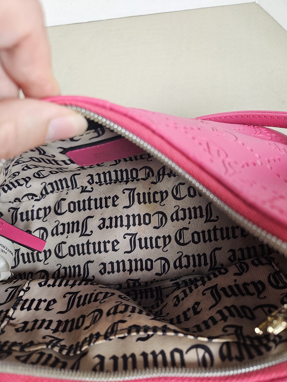 Juicy Couture Pink Shoulder Bag with Gold Logo - Picture 11 of 16